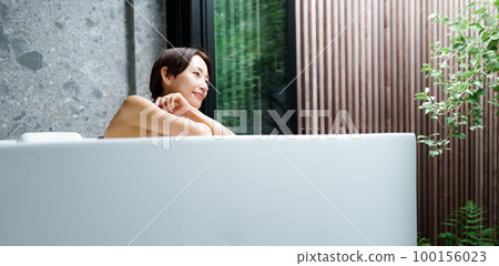Half bathing woman 100156023