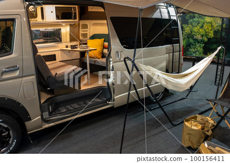 Camper 100156411