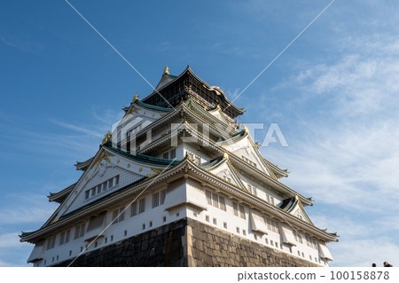 日本大阪府的日本著名城堡“大阪城天守閣(大阪城公園)” 日本大阪府的日本著名城堡“大阪城天守閣(大阪城公園)” 100158878