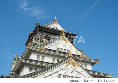 日本大阪府的日本著名城堡“大阪城天守閣（大阪城公園）” 100158882