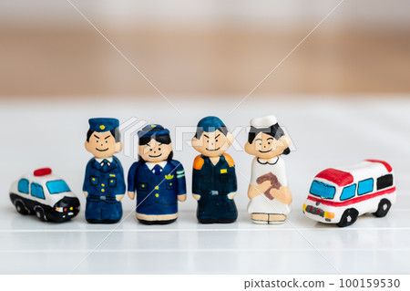 紙娃娃警察和巡邏車EMT護士 紙娃娃警察和巡邏車EMT護士 100159530