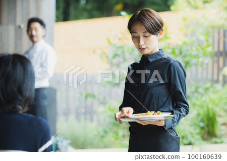 Restaurant chef 100160639