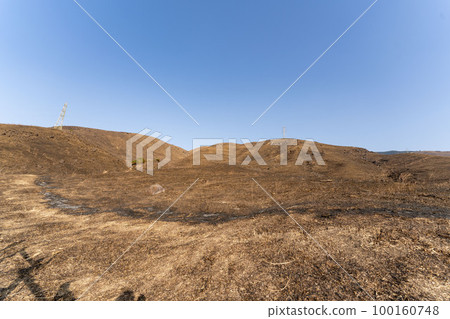 Moe-no-sato Tawarayama after field burning in Minamiaso 100160748