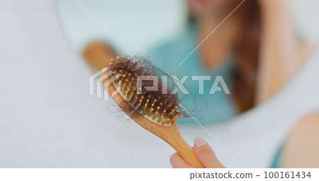 hair loss problem concept hair loss problem concept 100161434