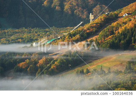 From the Donguri Panorama Observation Deck at the Hakuba Jump Stadium in the morning sun 100164036