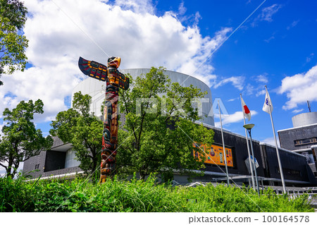 Minpaku, the National Museum of Ethnology (Suita City, Osaka Prefecture) 100164578