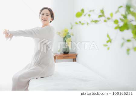 臥室裡的女人》 100166231