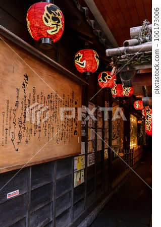 【大阪】浮世繪小路是一條充滿大正浪漫氣息的窄巷子。充滿昭和懷舊氣息的休閒空間。 100173006