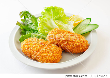 蟹肉奶油炸肉餅和沙拉 蟹肉奶油炸肉餅和沙拉 100173644