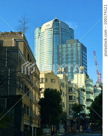 From Hinokicho Park to Roppongi Ark Hills From Hinokicho Park to Roppongi Ark Hills 100174121