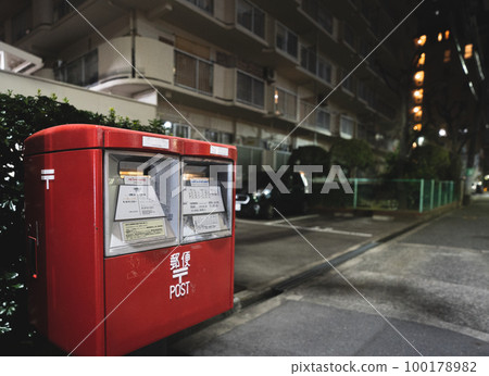 路邊海報 路邊海報 100178982