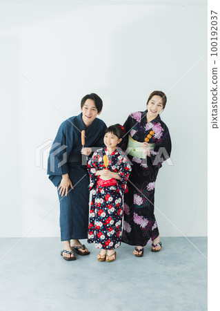 Yukata family 100192037