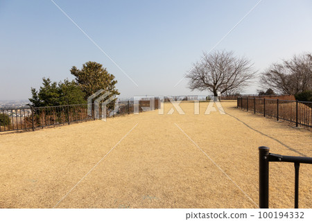 群馬縣吉岡町城山三晴公園 100194332