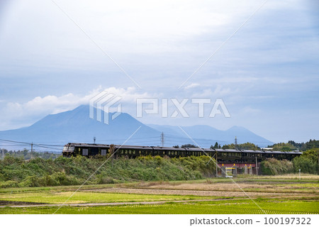 JR九州七星在Kitto線運行 100197322