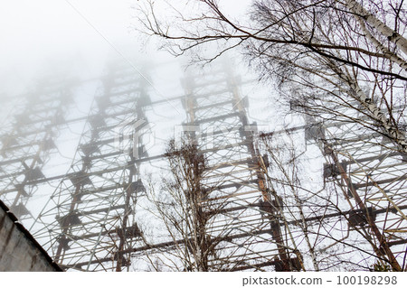 Duga, a Soviet over-the-horizon (OTH) radar system as part of the Soviet anti-ballistic missile early-warning network, in Chernobyl Exclusion Zone in Ukraine 100198298