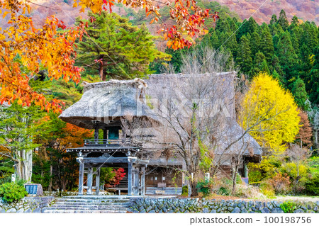 秋天的白川鄉妙善寺 秋天的白川鄉妙善寺 100198756