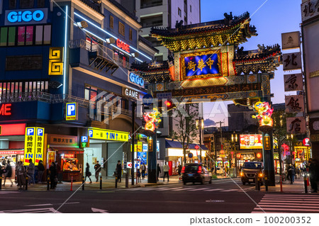 "Kanagawa Prefecture" Yokohama Chinatown · night view "Kanagawa Prefecture" Yokohama Chinatown · night view 100200352
