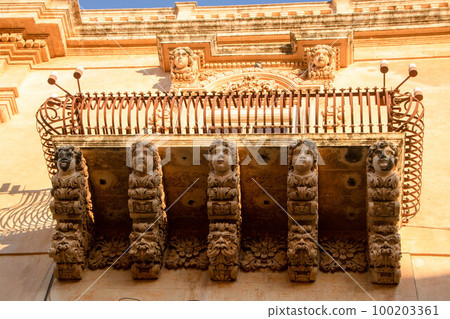 Baroque decoration on Noto's facades Baroque decoration on Noto's facades 100203361