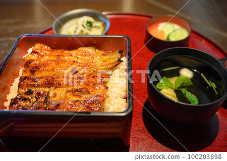 Unaju套餐在店裡吃 100203898