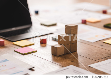 Business concept 100203985
