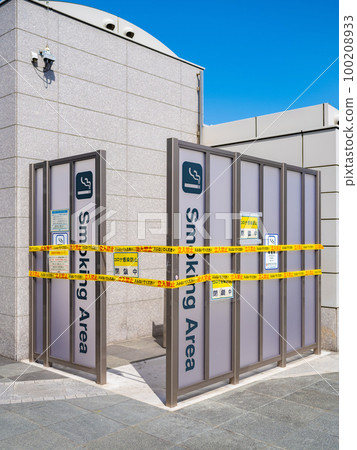 [Society] Smoking areas in town that have been banned due to the spread of the coronavirus Outdoor separate smoking areas 100208933