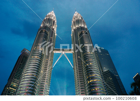 Night scene of Petronas Twin Towers Night scene of Petronas Twin Towers 100210608