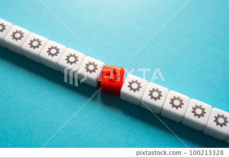 Failure and critical breakdown. Reliability, fault tolerance. Duplicate parts and systems. Serious damage. Error correction. Consequences of bad maintenance. Out of order, malfunction. 100213328