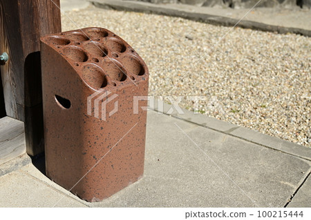 Tokoname ware umbrella stand 100215444