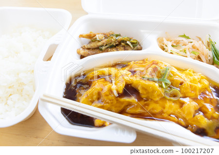 Delicious Chinese Cuisine, Crab Ball Bento 100217207