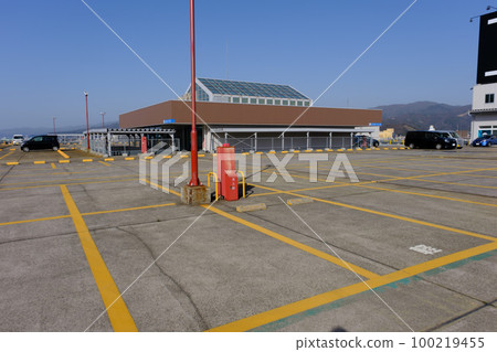 購物中心的屋頂停車場 100219455