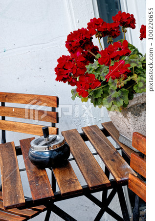 Flower decoration in Gamle Stavanger - Norway 100220655