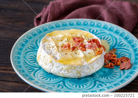 Baked Camembert Cheese Baked Camembert Cheese 100225721