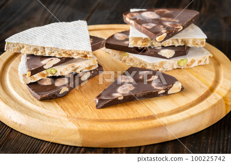 Wedges of turron 100225742