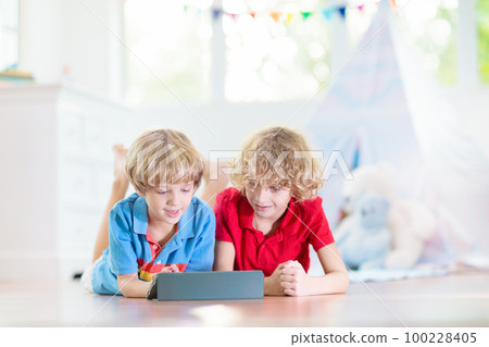 Kids room with teepee tent. Child bedroom. Kids room with teepee tent. Child bedroom. 100228405