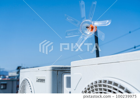 Crow measures for air conditioner Rooftop outdoor unit and windmill Crow measures for air conditioner Rooftop outdoor unit and windmill 100239975