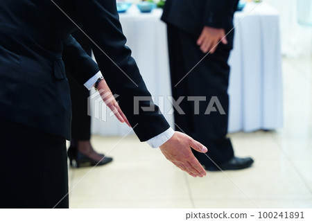 儀式小姐 儀式小姐 100241891