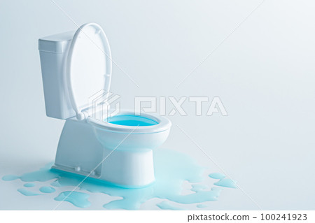 馬桶漏水照片素材 馬桶漏水照片素材 100241923