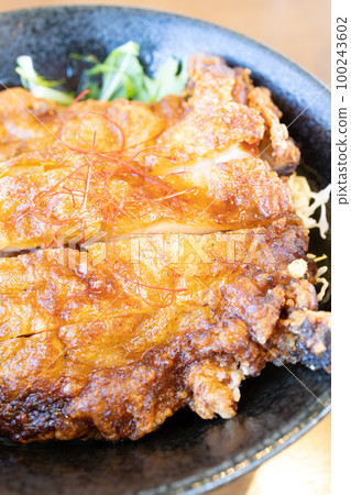 長野縣特產美味的土匪燒蓋飯 長野縣特產美味的土匪燒蓋飯 100243602