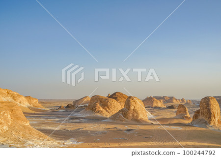 White desert White desert 100244792