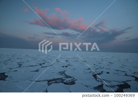Winter in Monbetsu 100249369