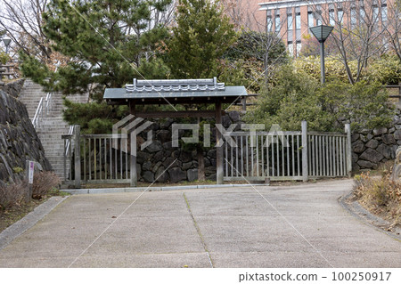 大阪府吹田市片山公園木門（攝於2023年2月25日） 100250917