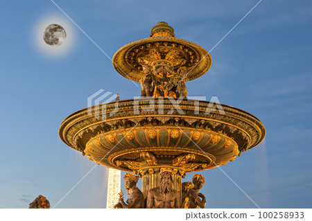 Fountain at the Place de la Concorde in Paris by night (with the moon), France Fountain at the Place de la Concorde in Paris by night (with the moon), France 100258933
