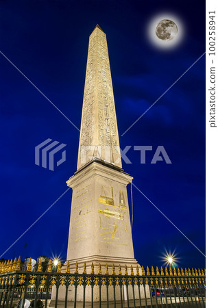 Place de la Concorde and Obelisk of Luxor at Night (with the moon), Paris, France Place de la Concorde and Obelisk of Luxor at Night (with the moon), Paris, France 100258941