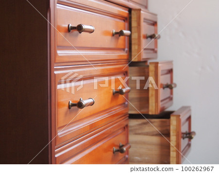 櫻桃木抽屜櫃 100262967