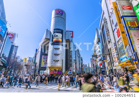 Tokyo cityscape in Japan 3.11…. Will the curse be released? Wearing a mask is an individual decision on the 13th. Shibuya is a threat to the flow of people = 11th 100264651