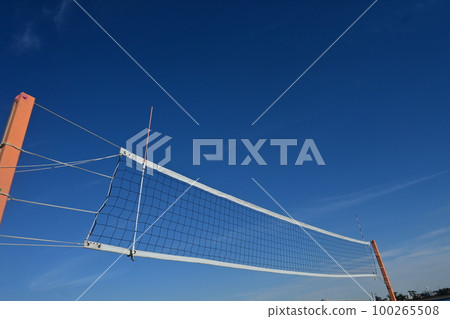 beach volleyball sand and net 100265508