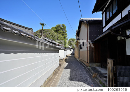 Seven eaves 100265956