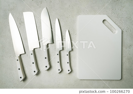 set of kitchen knives 100266270