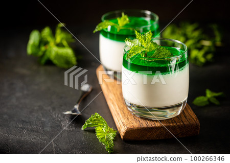 Panna Cotta with mint sauce Panna Cotta with mint sauce 100266346