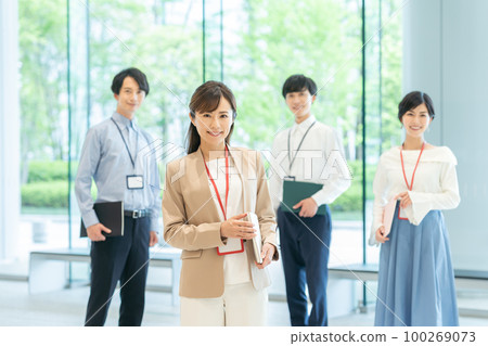 Businessman working in the office shooting cooperation "LINK FOREST" Businessman working in the office shooting cooperation "LINK FOREST" 100269073